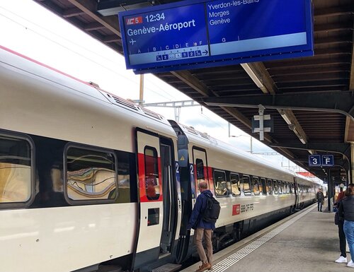 Un vue du train direct vers Genève