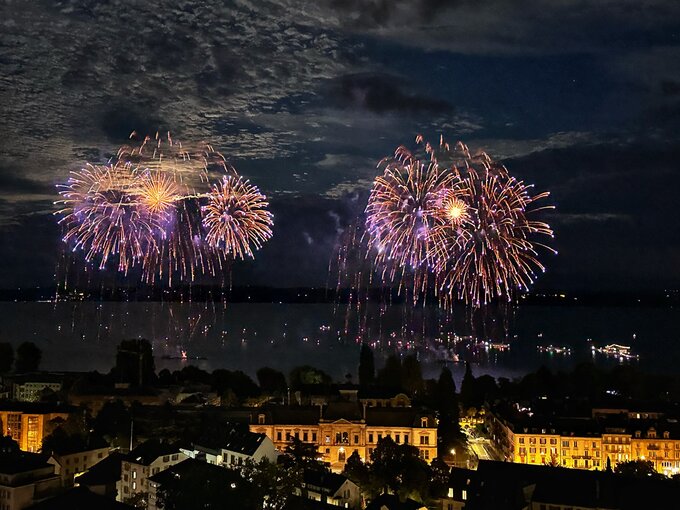 Les feux d'artifice du 1er août 2023 à Neuchâtel.